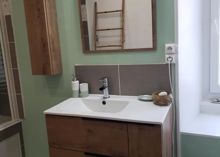 Semesterbostad Maison De Charme Avec Terrasse *