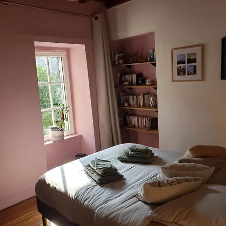 Maison De Charme Avec Terrasse Holiday home *