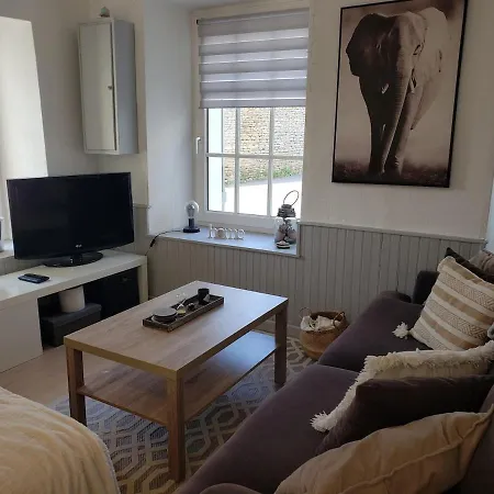 Maison De Charme Avec Terrasse Holiday home