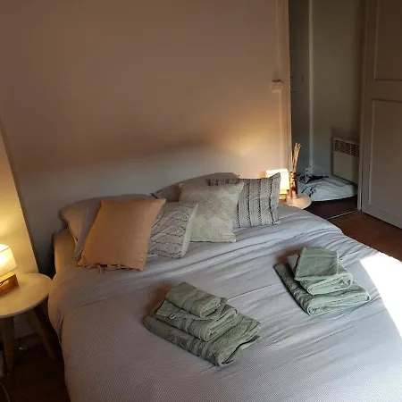 Maison De Charme Avec Terrasse Ver-sur-Mer