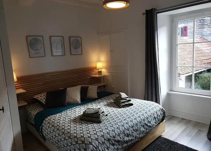 Maison De Charme Avec Terrasse *